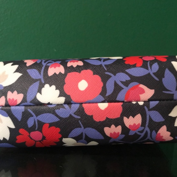 Kate Spade Cameron Street Floral Briley Set - Picture 6 of 15